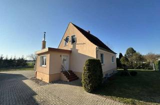 Haus kaufen in 17166 Dahmen, Ruhige Idylle mit mit jeder Menge Nebengelass, Blick auf den Teich und angrenzende Felder