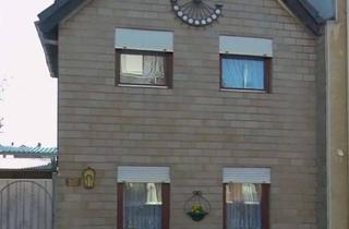 Einfamilienhaus kaufen in 50389 Wesseling, Charmantes Einfamilienhaus in Rheinnähe mit 4 Zimmern in Wesseling