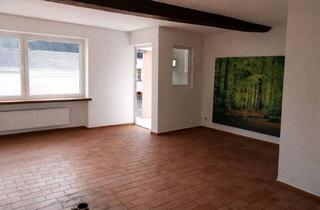 Mehrfamilienhaus kaufen in 55765 Birkenfeld, Mehrfamilienhaus mit 3 Einheiten, Ausbaureserve und Entwicklungspotenzial
