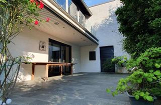 Villa kaufen in 41063 Eicken, Exklusive freistehende Villa am Bökelberg - Einzigartiges Wohnen in bester Lage