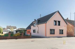Einfamilienhaus kaufen in 66892 Bruchmühlbach-Miesau, Wohnen im Grünen: Modernisiertes EFH mit 1.211 m² Grundstück, Sauna, PV & Entwicklungspotenzial