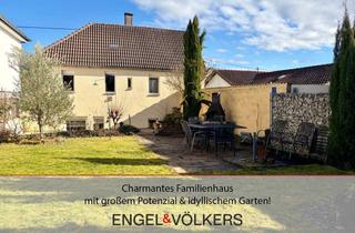 Haus kaufen in 76829 Nußdorf, Charmantes Familienhaus mit großem Potenzial & idyllischem Garten!