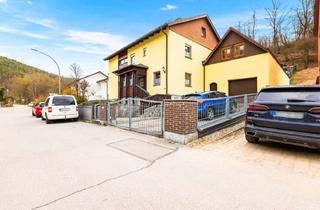 Haus kaufen in 93128 Regenstauf, Gepflegtes Einfamilienwohnhaus mit Wintergarten, separatem Jugendstudio und großzügigem Grundstück