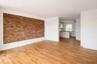 Haus kaufen in 14641 Nauen, Wassergrundstück mit Eichenparkett, Fußbodenheizung und Einbauküche