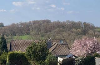 Einfamilienhaus kaufen in 42579 Heiligenhaus, Einfamilienhaus mit Einliegerwohnung, großem Garten und unverbaubarem Blick ins Vogelsangbachtal
