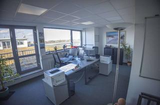 Büro zu mieten in Friedrich-Ebert-Damm 111 A, 22047 Wandsbek, Nachmieter für charmantes und lichtdurchflutetes Büro über den Dächern von Hamburg gesucht