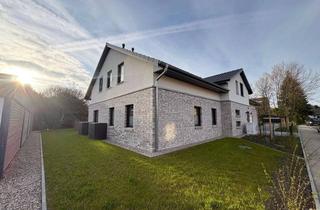 Wohnung kaufen in 25746 Heide, Dachgeschosswohnung mit besonderem Wohngefühl in Heide