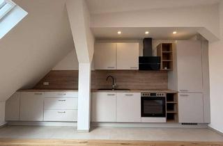 Wohnung mieten in Ebersstraße 58, 10827 Schöneberg, Neubau im Altbau - Lichtdurchflutete Dachgeschosswohnung in Berlin-Schöneberg