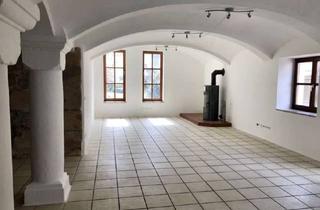 Wohnung mieten in 91575 Windsbach, Charmante 143qm EG-Whg Garten 2,5 Zi Terrasse EBK Kamin Windsbach