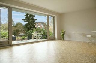 Wohnung mieten in Lottbeker Feld 18, 22359 Volksdorf, Renovierte Erdgeschosswohnung mit Terrasse und Tiefgaragenstellplatz