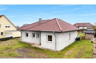Haus kaufen in 53949 Dahlem, Stilvoll modernisierter Bungalow mit weitläufigem Grundstück in Dahlem