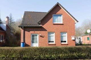 Einfamilienhaus kaufen in 25764 Süderdeich, Einfamilienhaus mit großem Garten und Charme