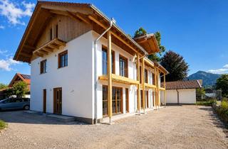 Haus kaufen in 83661 Lenggries, im Bau - Reihenendhaus mit sonnigen Südwestgarten und Bergblick