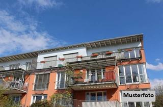 Mehrfamilienhaus kaufen in 35463 Fernwald, Mehrfamilienhaus mit 3 Wohneinheiten, Stellplätzen und zugeordneten Nebengebäuden