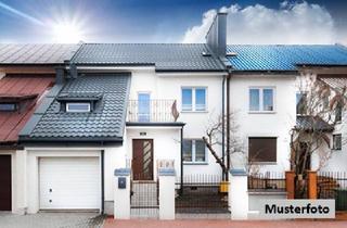 Reihenhaus kaufen in 53489 Sinzig, Doppelhaushälfte mit Dachterrasse über Garage und Garten