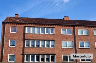 Haus kaufen in 23684 Gleschendorf, 2-Familienhaus - Heimwerkerobjekt!