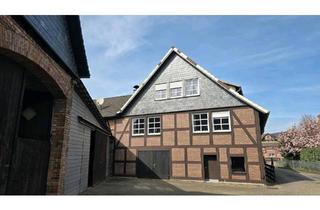 Haus kaufen in 37632 Eschershausen, Eschershausen - Reitanwesen mit Halle & 1,7ha (30Jahre gesichert) - 400m2 Wohnen