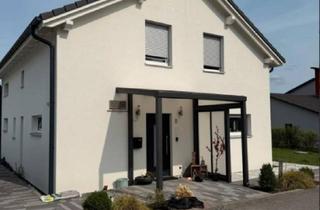 Einfamilienhaus kaufen in 97539 Wonfurt, Wonfurt - 5-Zi.-EFH mit schönem Garten, 3 Garagen, EBK