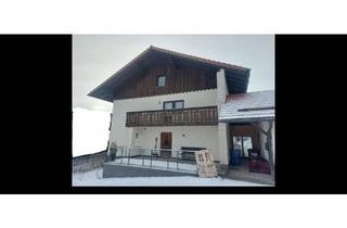 Haus kaufen in 94259 Kirchberg im Wald, Kirchberg im Wald - Zweifamilienhaus mit seperatem Grundstück