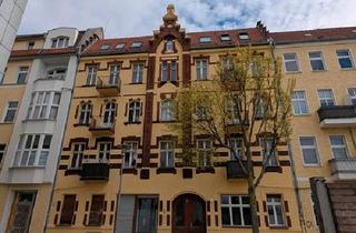 Wohnung kaufen in 10317 Berlin, Berlin - Renovierungsbedürftige helle Wohnung in Lichtenberg zu verkaufen