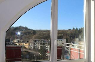 Wohnung kaufen in 54296 Trier, Trier - Olewig, helle 2 ZKB Dachgeschosswohnung mit großem Balkon und TG Stellplatz zu verkaufen