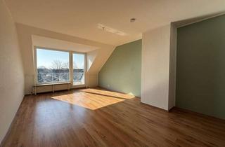 Wohnung kaufen in 24568 Kaltenkirchen, Attraktive Dachgeschosswohnung mit Balkon und Blick ins Grüne!