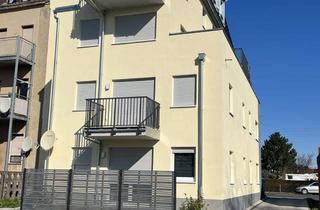 Wohnung kaufen in Bahnhofstr. 133, 04158 Wiederitzsch, Kleine schöne Singlewohnung mit großer Dachterrasse u. Garage zu verkaufen.