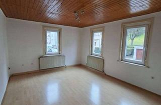 Wohnung kaufen in 70327 Wangen, S-WANGEN: Leerstehende 2-Zi.-Wohnung mit 51 qm * renovierungsbedürftiger Zustand *