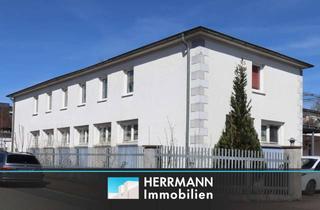 Wohnung kaufen in 31832 Springe, Eigentumswohnung mit Gewerbemöglichkeit und Lagerhalle