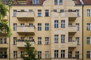 Wohnung kaufen in Kamminer Straße, 10589 Charlottenburg, Vermietete Zweizimmerwohnung unweit des Schlosses Charlottenburg