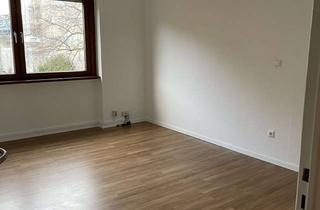 Wohnung mieten in Wagenburgstraße 114, 70186 Ost, Helle, renovierte 2 Zimmer Wohnung im 2.OG in zentraler Lage