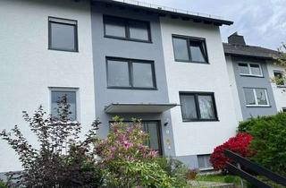 Wohnung mieten in 61267 Neu-Anspach, Helle DG Wohnung, mit fast neuer EBK, in einem 3 FH mit Garage und großem Keller