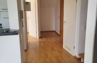 Wohnung mieten in Jakobstraße 15, 73240 Wendlingen, Helle 3,5-Zimmer Maisonette-Wohnung mit Balkon in Wendlingen am Neckar ideal für Paare oder Singles