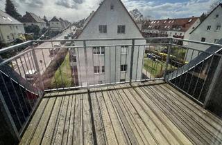 Wohnung mieten in Siedlerweg 41, 08371 Glauchau, Zweigeschossige Dachgeschosswohnung mit Balkon und Weitblick in Glauchau