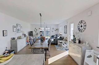 Wohnung mieten in Am Lewen 19a, 66839 Schmelz, Große 3-Zimmer-Neubauwohnung mit EBK und sonniger Terrasse samt Garten