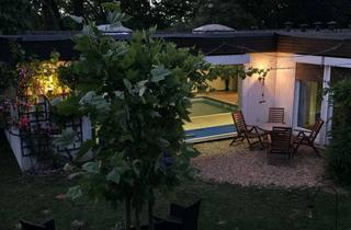 Wohnung mieten in Am Zuckerberg 87, 71640 Ludwigsburg, WG Businessvilla inkl. Pool, Sauna, Büroräumen, Garagen, großem Garten etc.