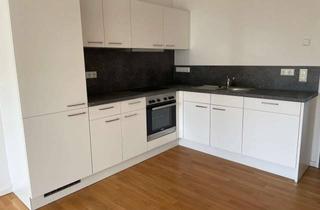 Wohnung mieten in Ursinusstr. 11, 85077 Manching, Lichtdurchflutete Wohnung mit Einbauküche im Manching