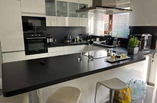 Wohnung mieten in Hohe Straße, 72654 Neckartenzlingen, Luxuriöse 5-Zimmer Wohnung mit Balkon und Garage in Neckartenzlingen