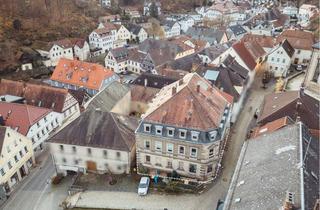 Haus kaufen in Marktplatz 42, 95460 Bad Berneck, Kapitalanlage in Bad Berneck: MFH mit 4 Einheiten in Toplage