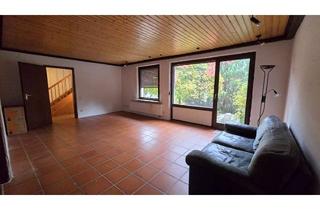 Einfamilienhaus kaufen in 71229 Leonberg, Einfamilienhaus mit viel Platz und Privatsphäre mit 3 Terrassen, 2 Garagen und 2 Stellplätzen!