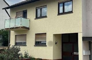 Mehrfamilienhaus kaufen in 76149 Neureut, Attraktives Mehrfamilienhaus mit Mieteinnahmen in ruhiger Lage