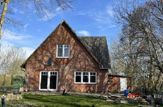 Mehrfamilienhaus kaufen in 25882 Tetenbüll, Handwerker aufgepasst! Großzügiges Mehrfamilienhaus in Tetenbüll mit großem Potenzial