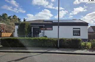 Haus kaufen in 53909 Zülpich, Modernisierter Winkelbungalow mit Pool, großer Gartenanlage & nachhaltiger Energieversorgung