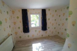 Einfamilienhaus kaufen in 56288 Kastellaun, Ein charmantes Einfamilienhaus mit großzügiger Terrasse für unvergessliche Momente.