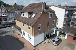 Einfamilienhaus kaufen in 37688 Beverungen, Provisionsfrei: Einfamilienhaus mit renovierter Gewerbeeinheit in Beverungen