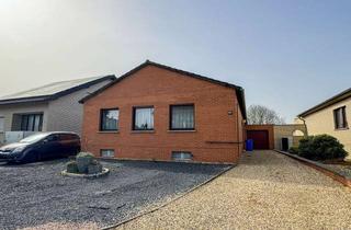 Haus kaufen in 52525 Heinsberg, Ein Ort zum Wohlfühlen: Stilvoll modernisierter Bungalow mit großzügigem Garten!