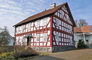 Haus kaufen in Nebenstraße, 36355 Grebenhain, Denkmalgeschütztes Fachwerk-Ensemble bestehend aus zwei Gebäuden auf großem Areal mit 3.093 m²!