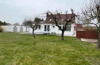 Haus mieten in 17039 Neverin, Geräumiges 7-Zimmer Haus mit Garten in Neverin