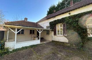 Haus mieten in Zum Waldschlösschen 26, 46395 Bocholt, Renovierungsbedürftiges Haus für Handwerker mit Halle in Bocholt-Biemenhorst