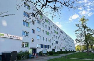 Wohnung mieten in Justus-Von-Liebig-Straße 18, 19063 Schwerin, Geräumige 4 Zimmer Wohnung